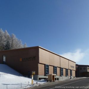 lignatur-blick_auf_neubau